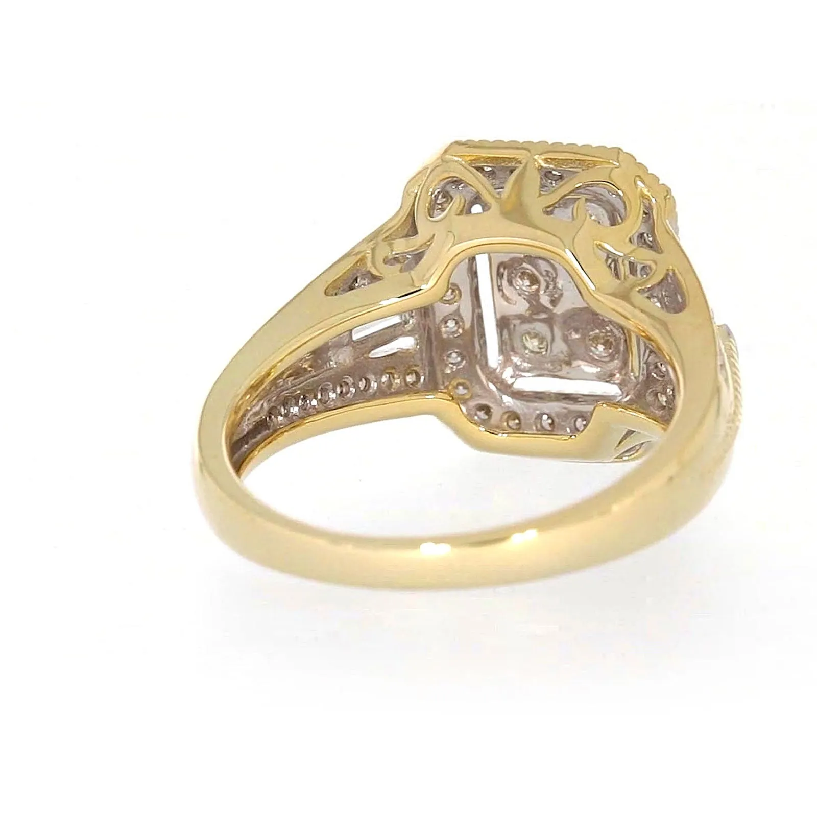 9ct Yellow Gold Round Brilliant & Baguette Cut 1/2 CARAT tw of Diamonds Ring