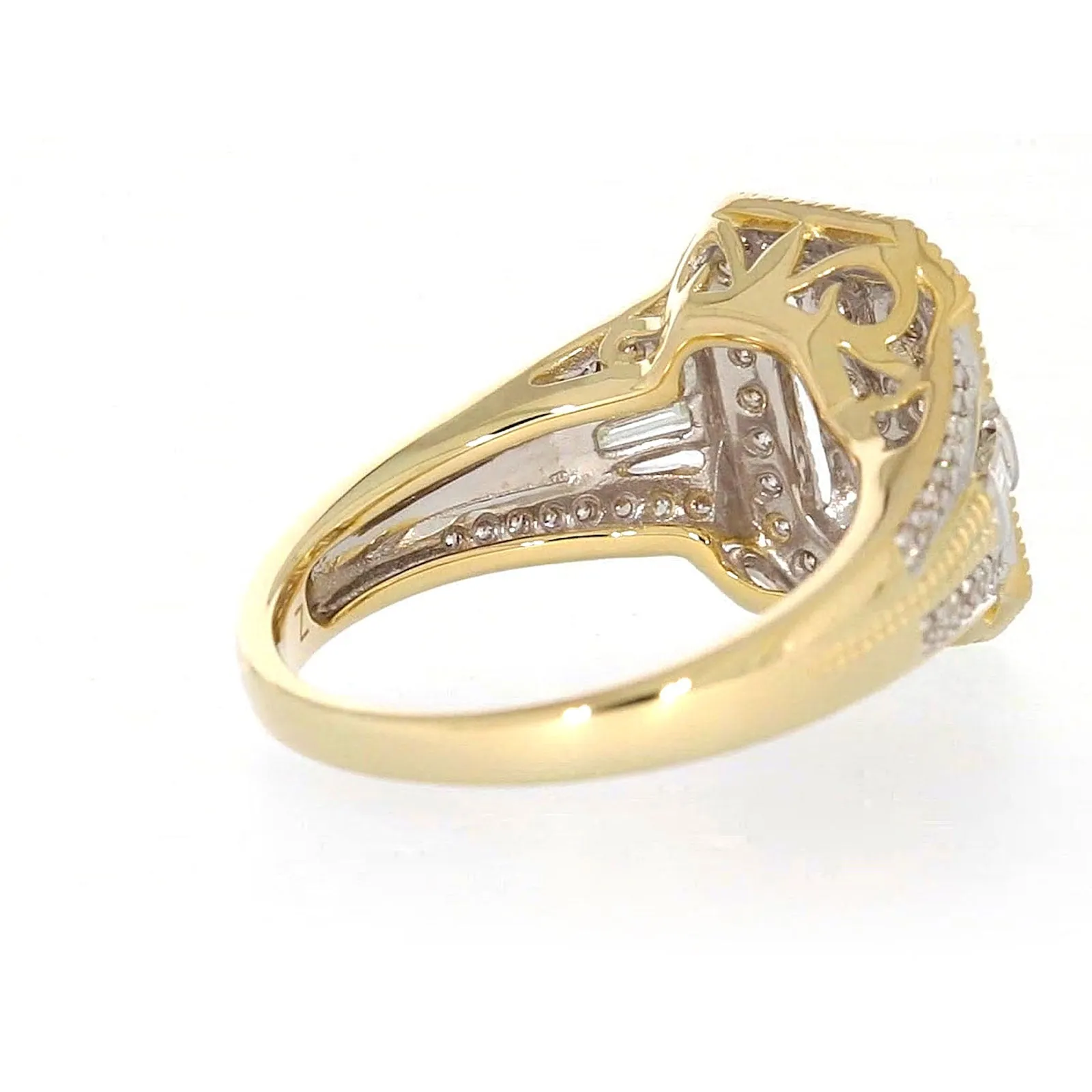 9ct Yellow Gold Round Brilliant & Baguette Cut 1/2 CARAT tw of Diamonds Ring