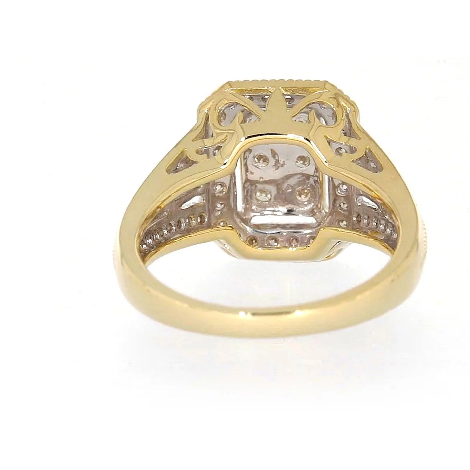 9ct Yellow Gold Round Brilliant & Baguette Cut 1/2 CARAT tw of Diamonds Ring