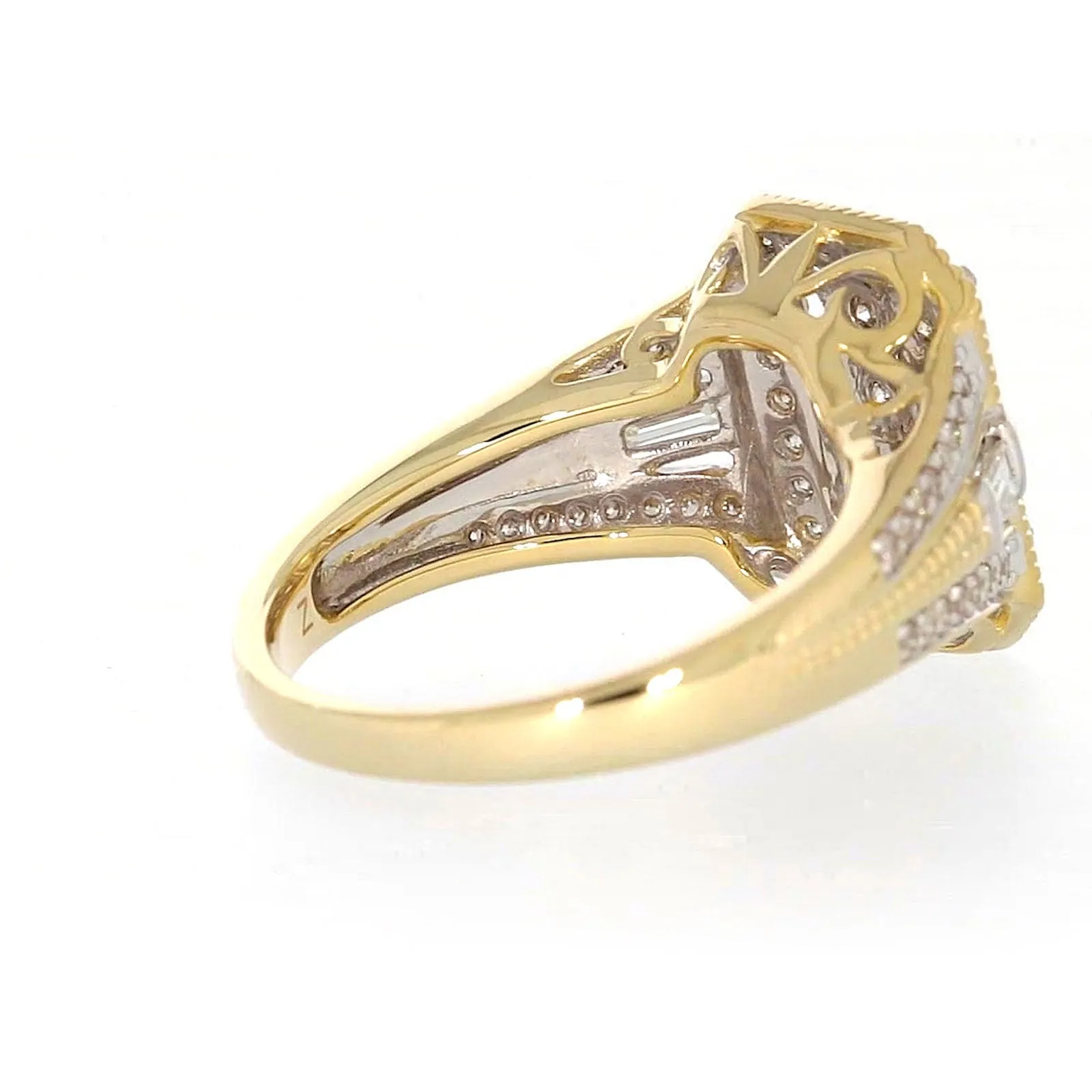 9ct Yellow Gold Round Brilliant & Baguette Cut 1/2 CARAT tw of Diamonds Ring