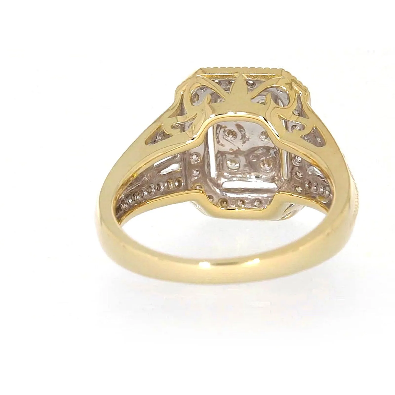 9ct Yellow Gold Round Brilliant & Baguette Cut 1/2 CARAT tw of Diamonds Ring