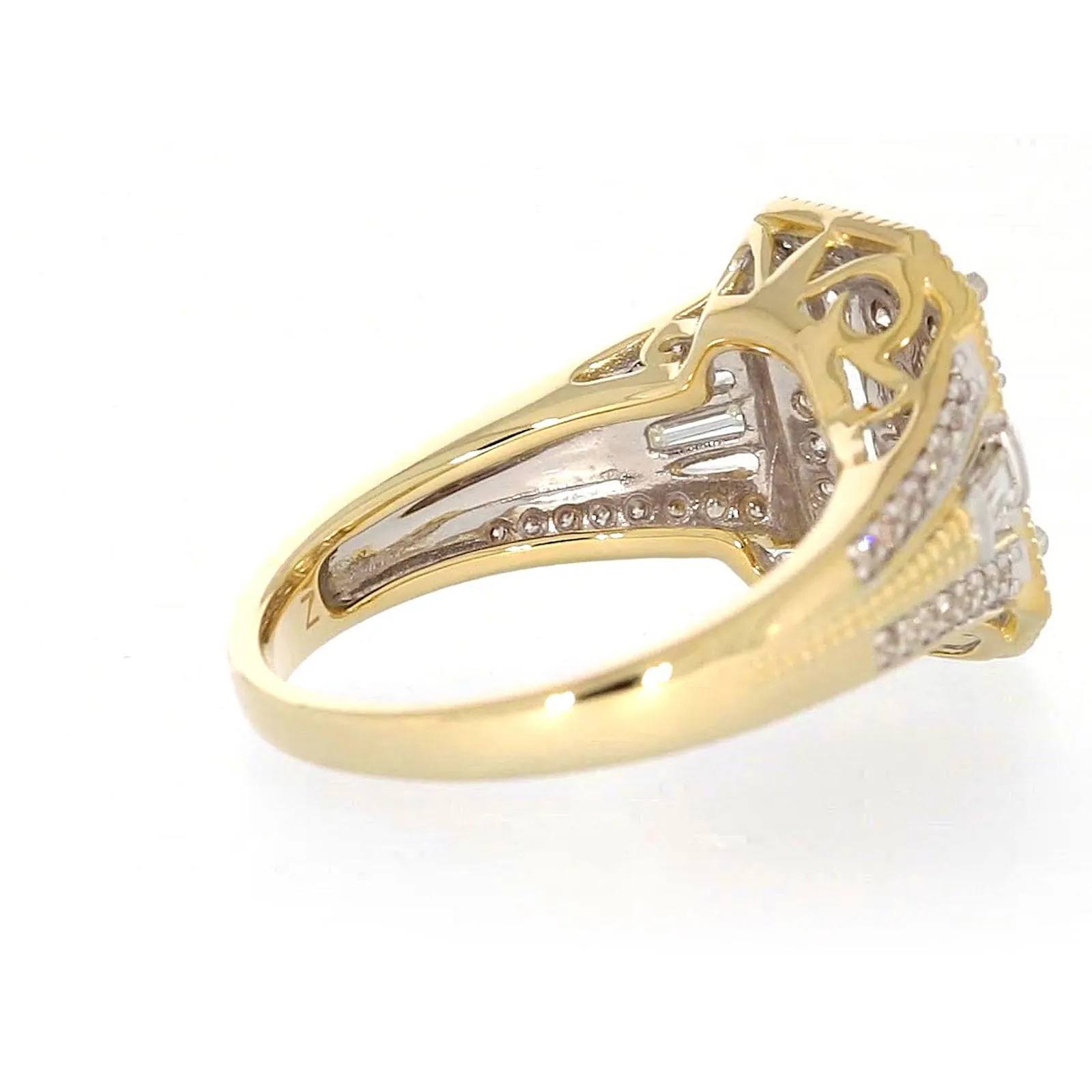 9ct Yellow Gold Round Brilliant & Baguette Cut 1/2 CARAT tw of Diamonds Ring