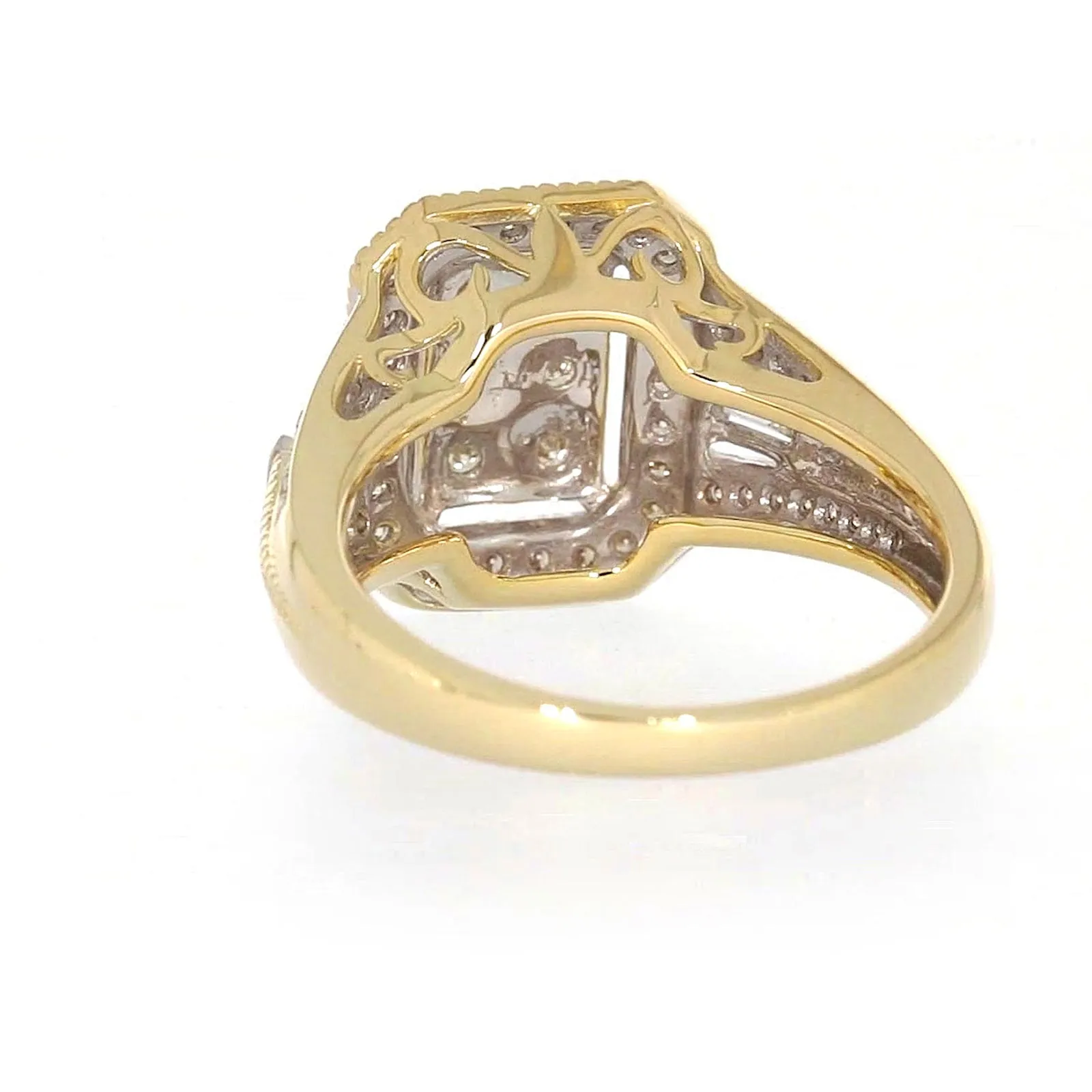 9ct Yellow Gold Round Brilliant & Baguette Cut 1/2 CARAT tw of Diamonds Ring