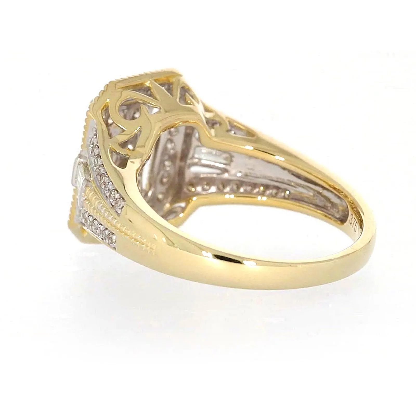 9ct Yellow Gold Round Brilliant & Baguette Cut 1/2 CARAT tw of Diamonds Ring