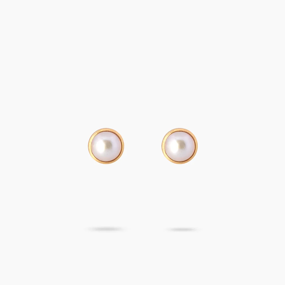 Amare Wear FreshWater Pearl and Black Onyx Statement Earring