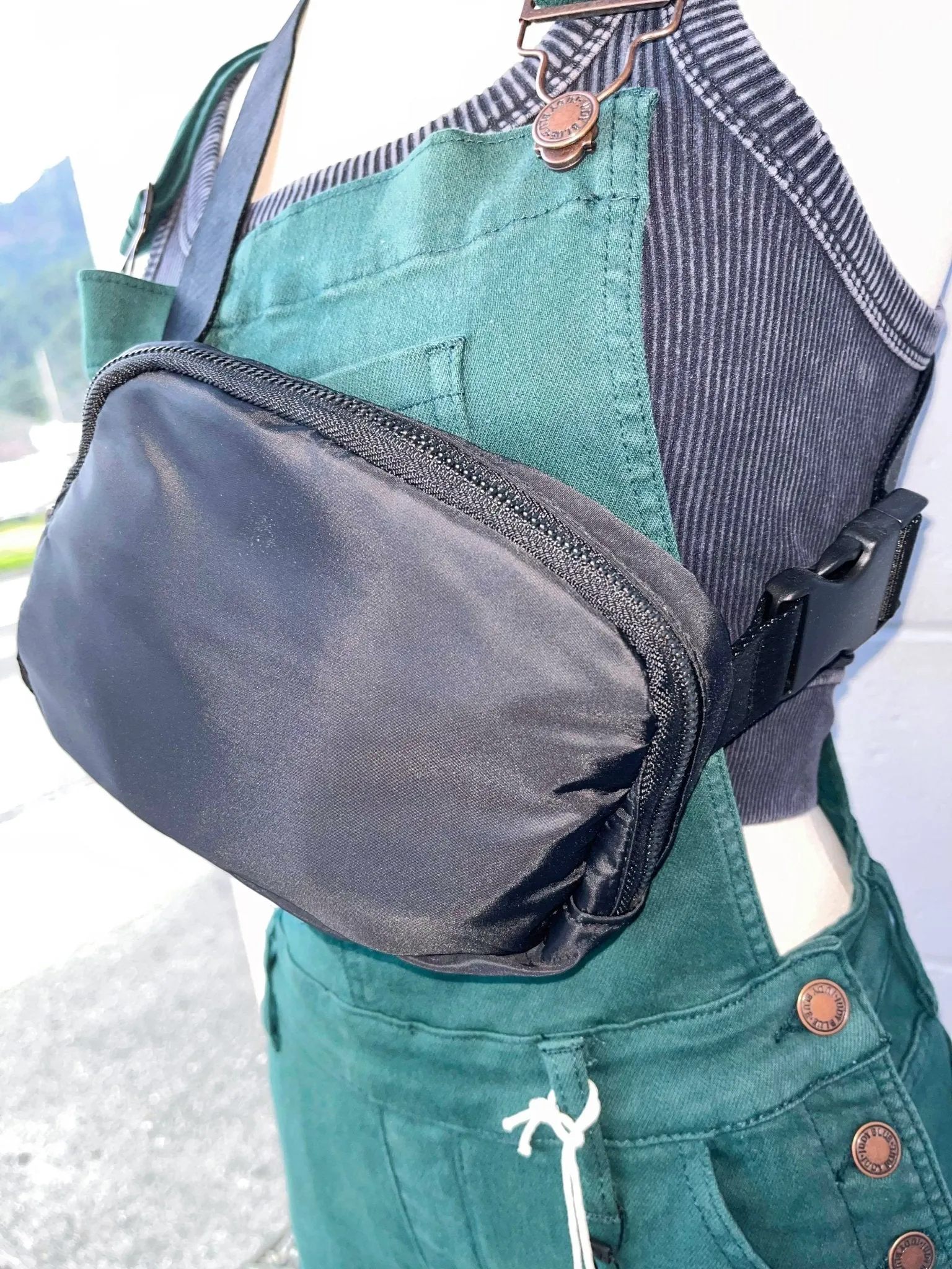 Black Belt Bag with 5 Extension Strap Set