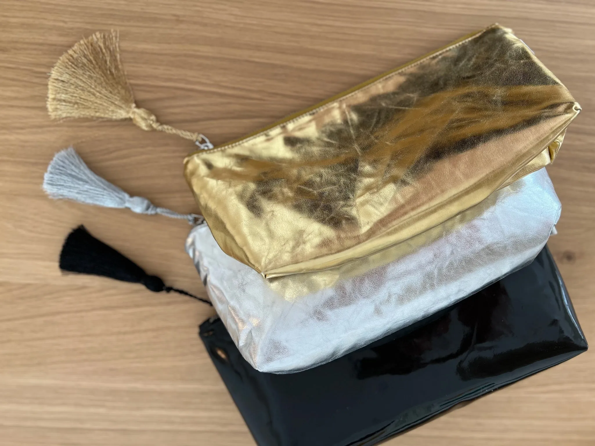 Black Metallic Hold Me Clutch