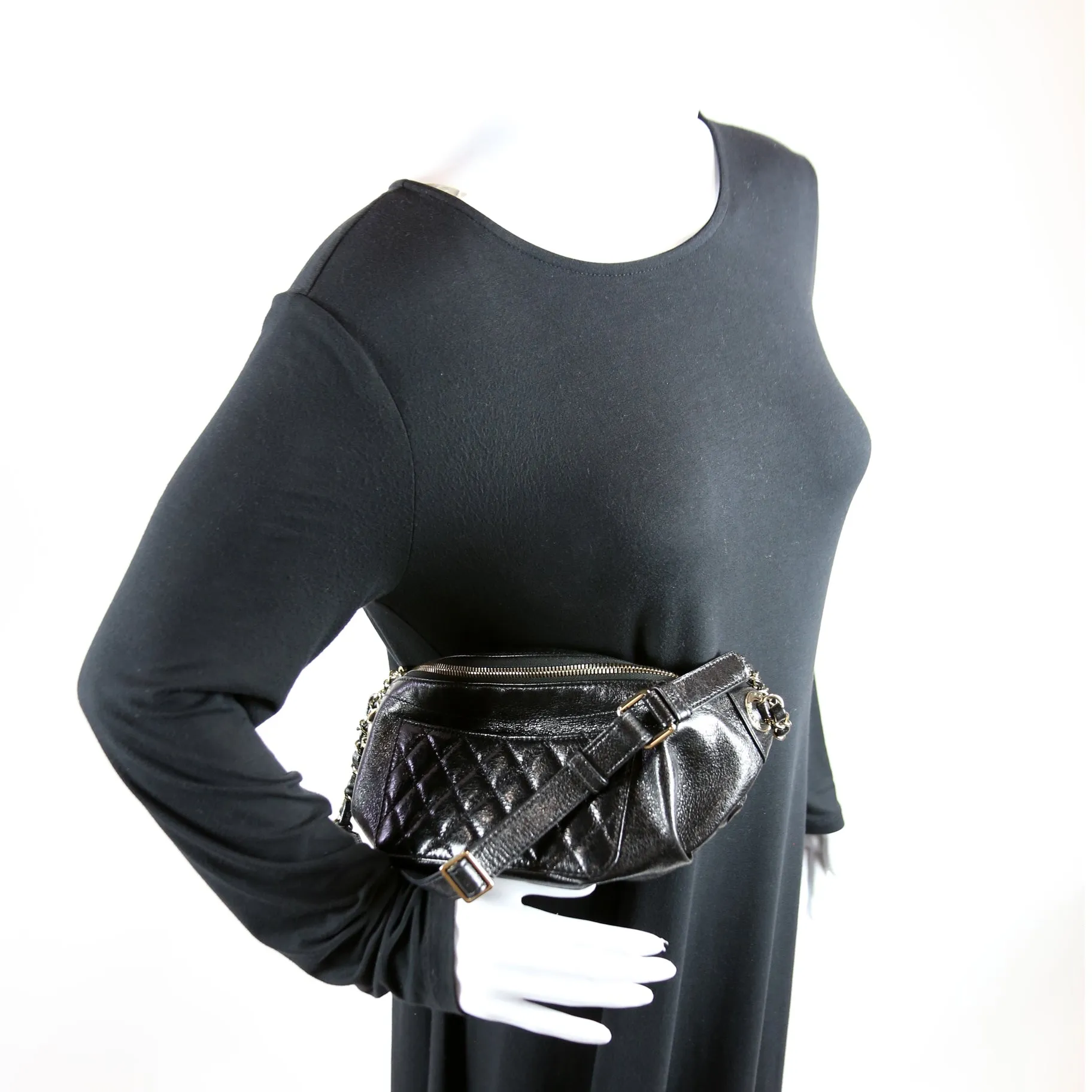 CC Waist Bag Quilted Crumpled Glazed Lambskin 25M