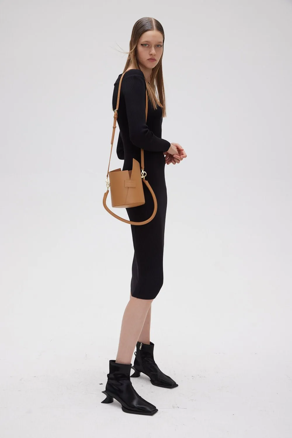 Curved Handle Birkie Bag In Caramel