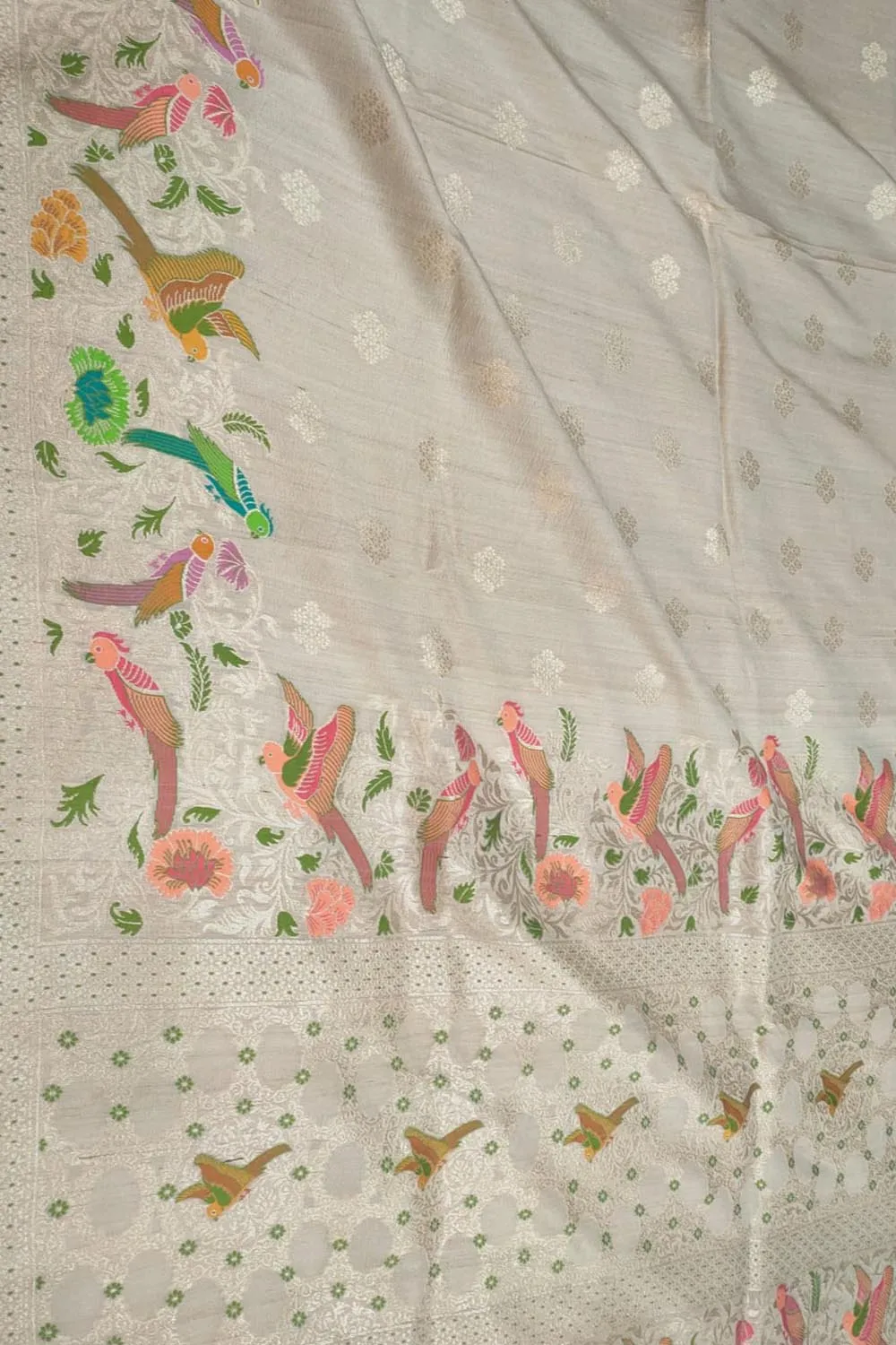 Dazzling Dyeable Handloom Banarasi Tussar Silk Meenakari Saree