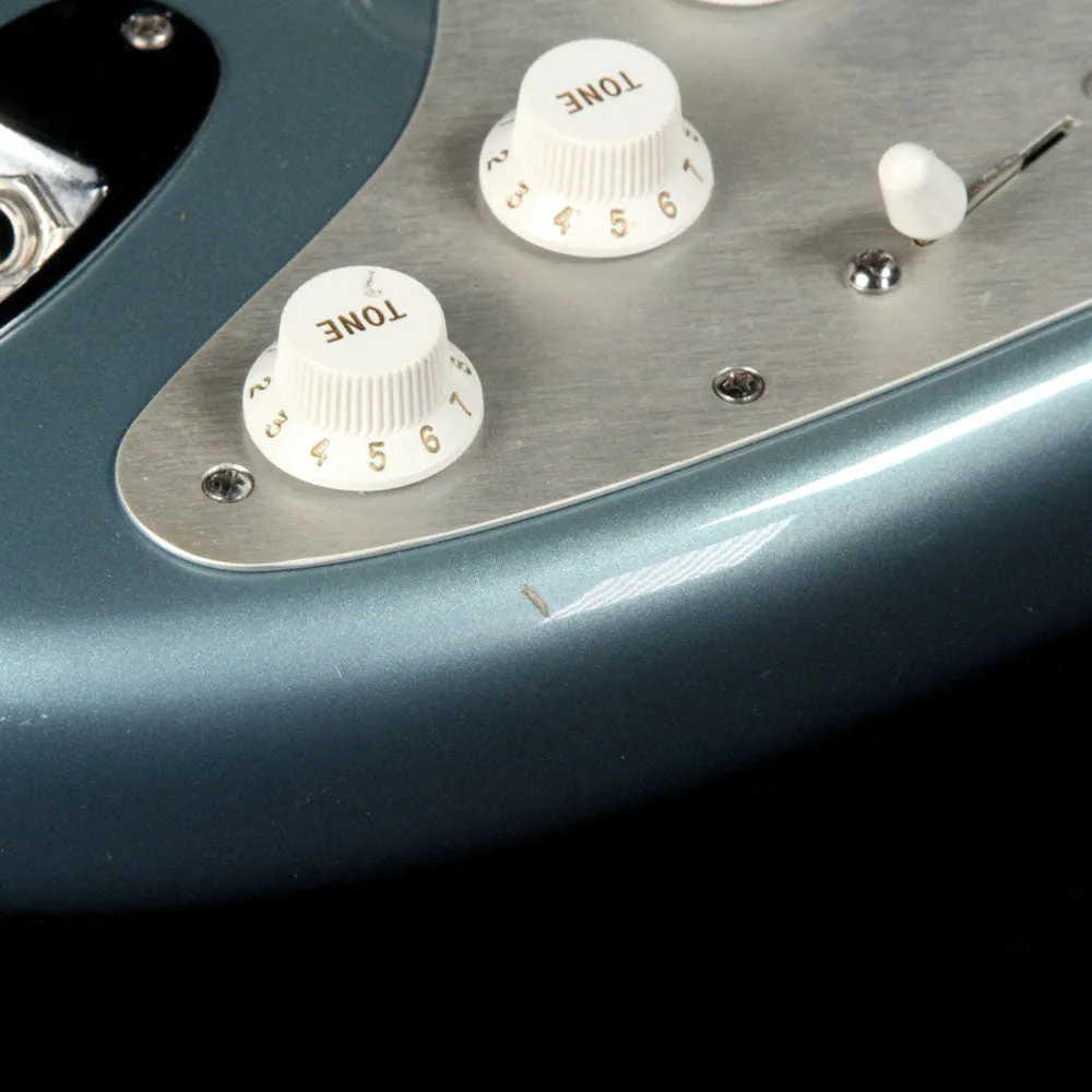 Fender American Deluxe Stratocaster FSR Limited Edition Ice Blue Metallic 2012