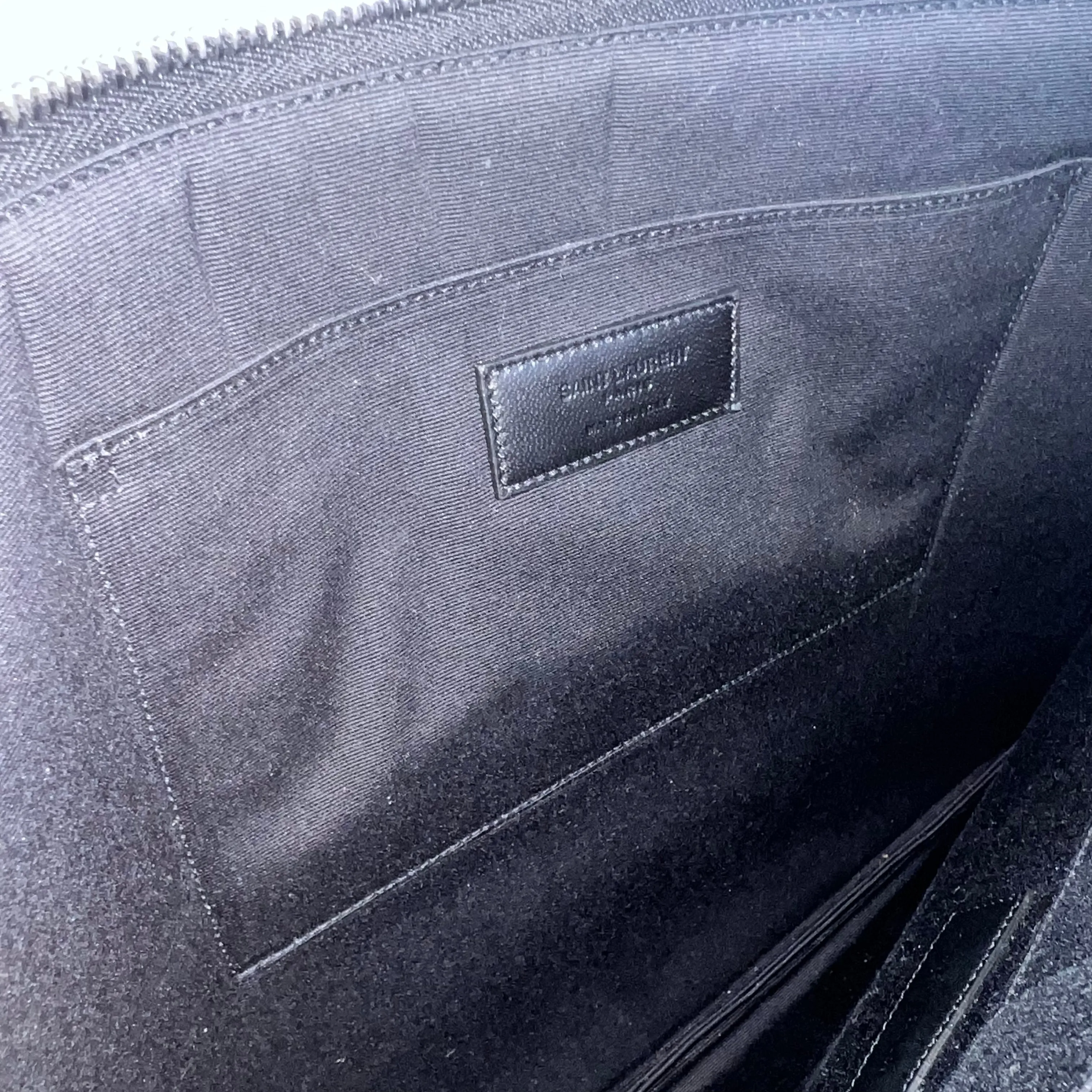 Paris Zipped Tablet Holder