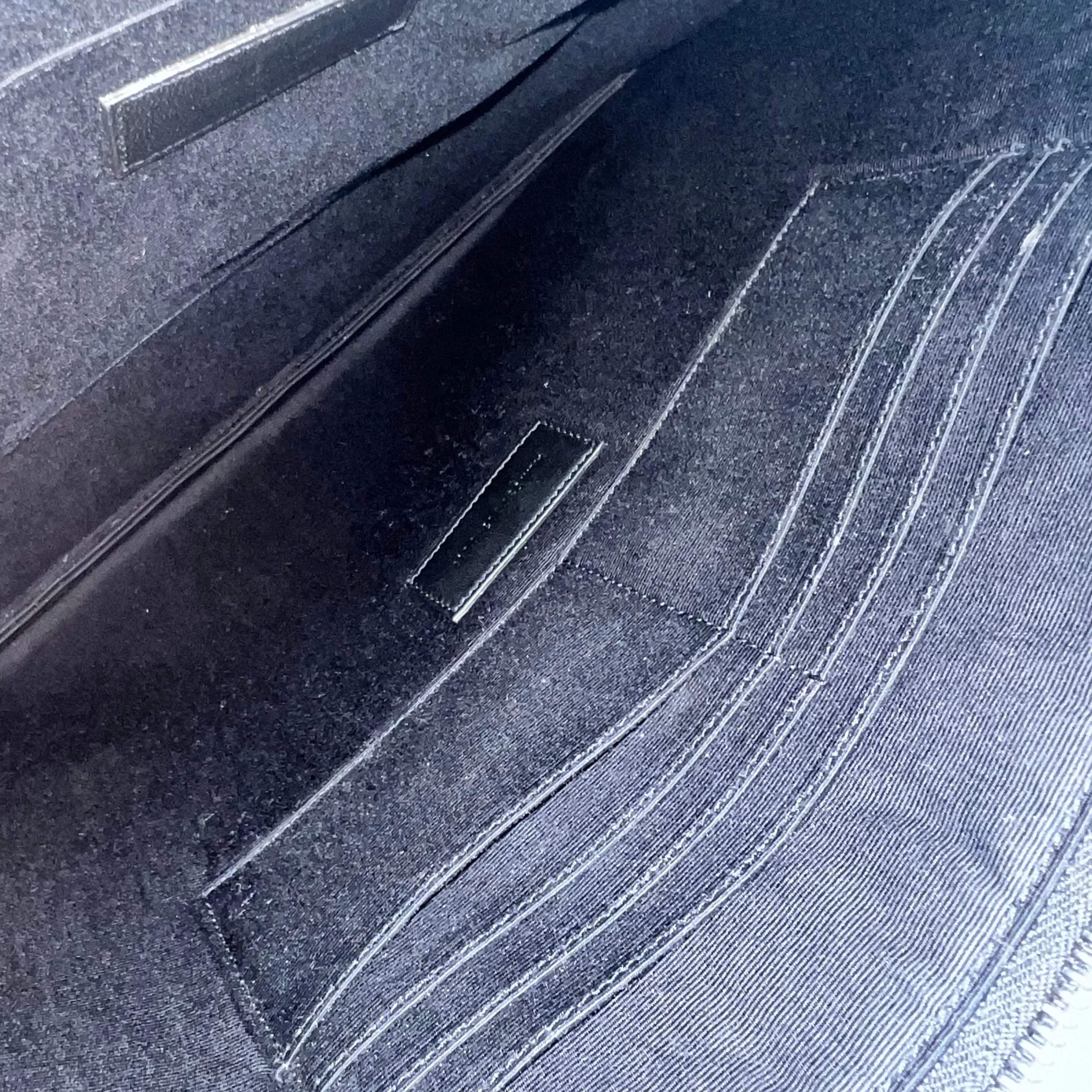 Paris Zipped Tablet Holder