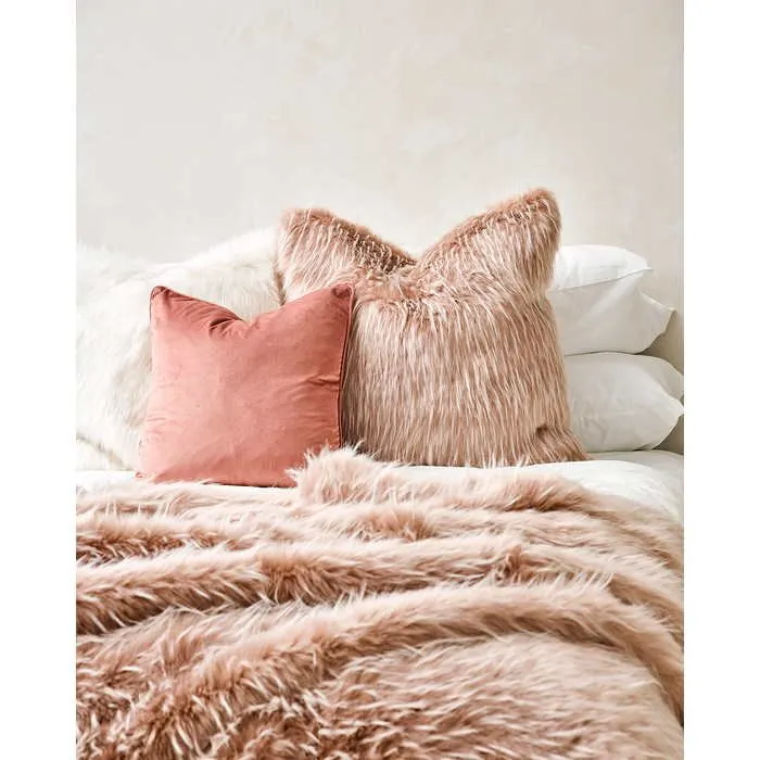 Peony Plume Throw (Faux Fur)