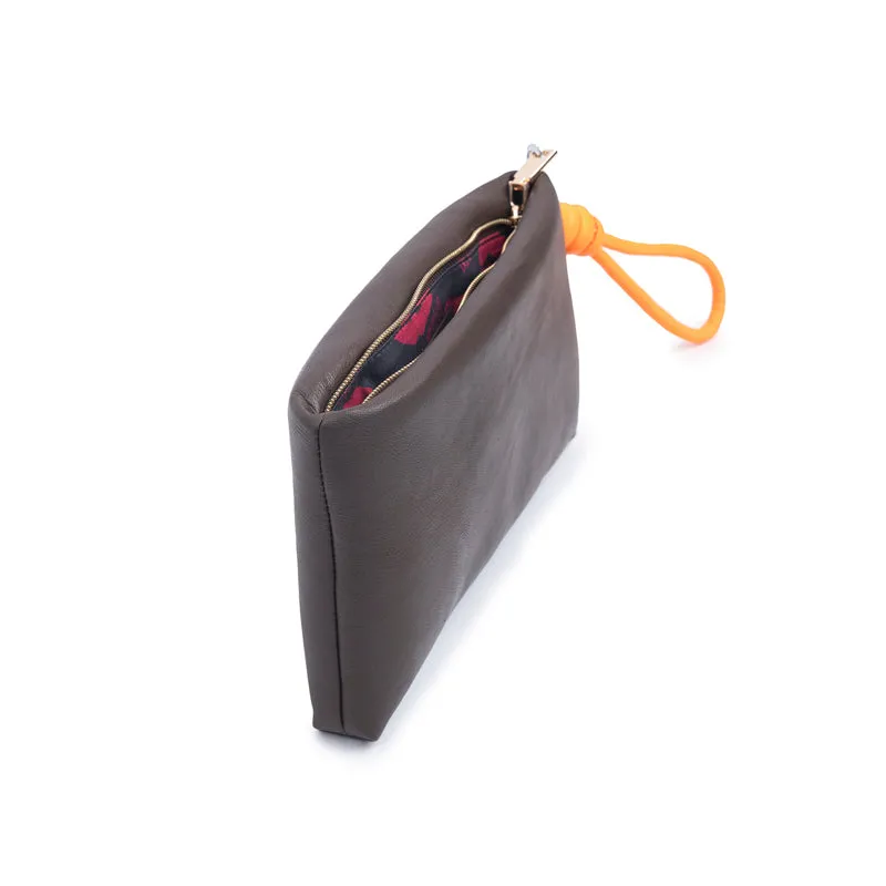 PILLOW PENCIL | CHOCOLATE