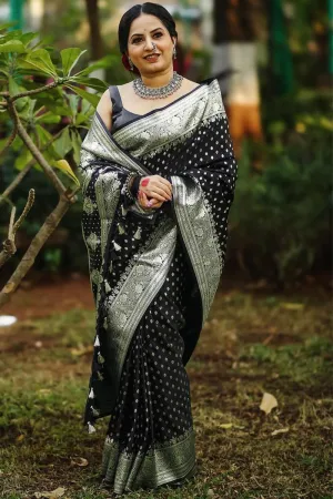 Sumptuous Black Soft Silk Saree With Unequalled Blouse Piece