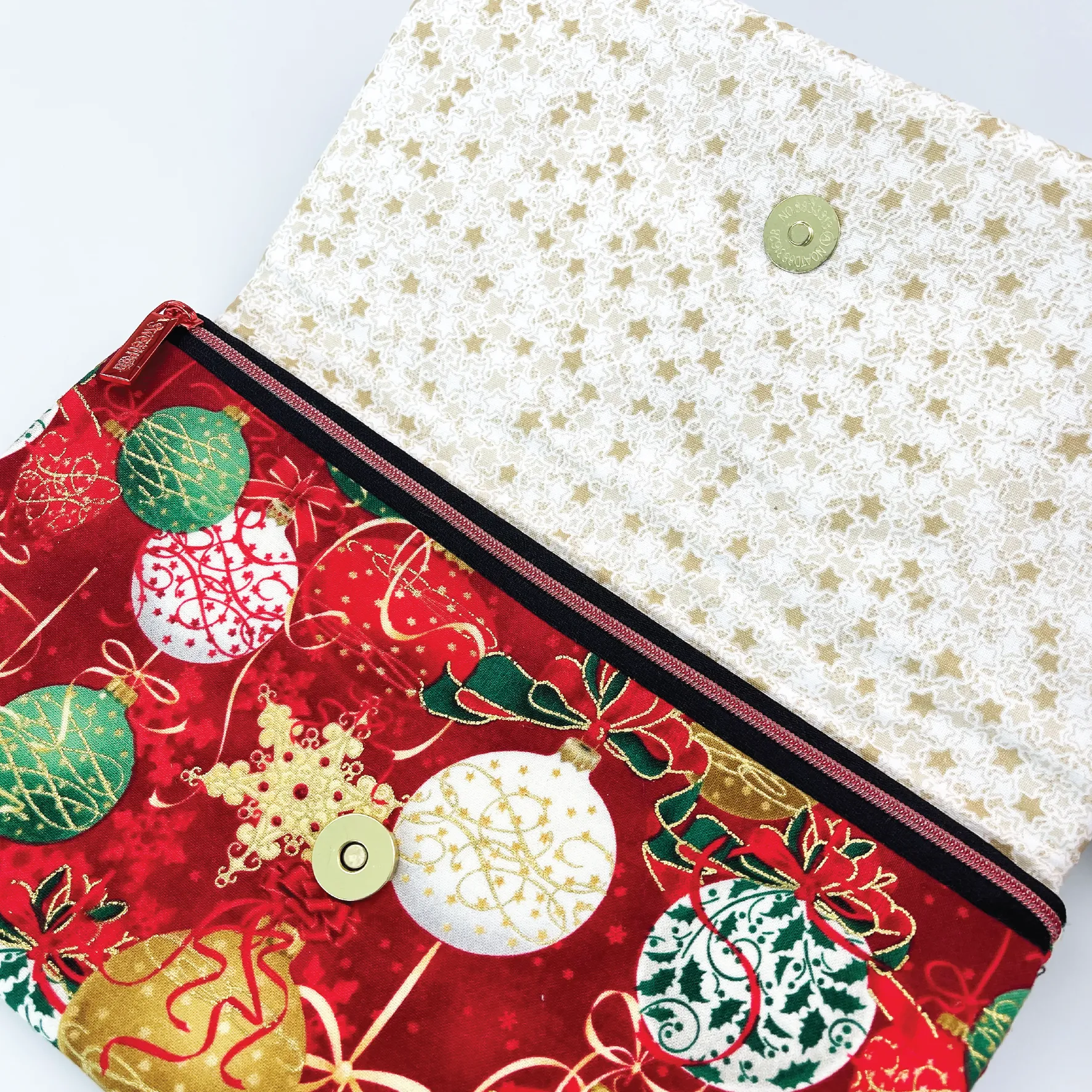 Trapunto Bow Clutch with Zipper