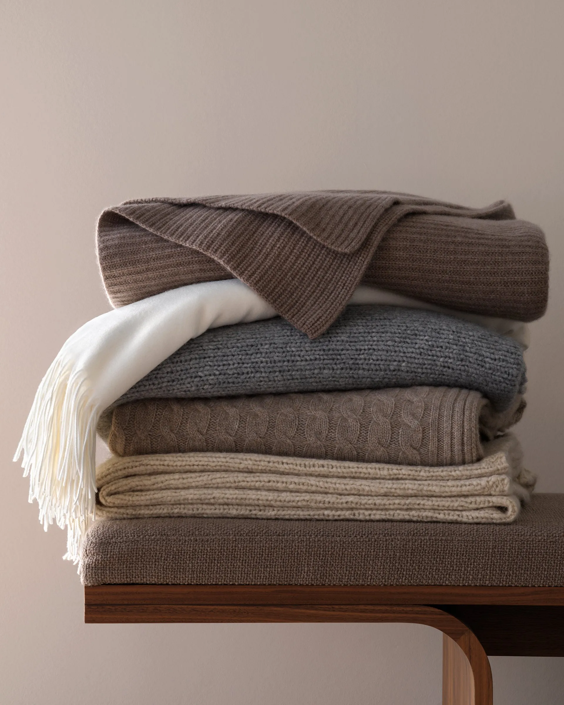 Veneto Cable Knit Cashmere Throw