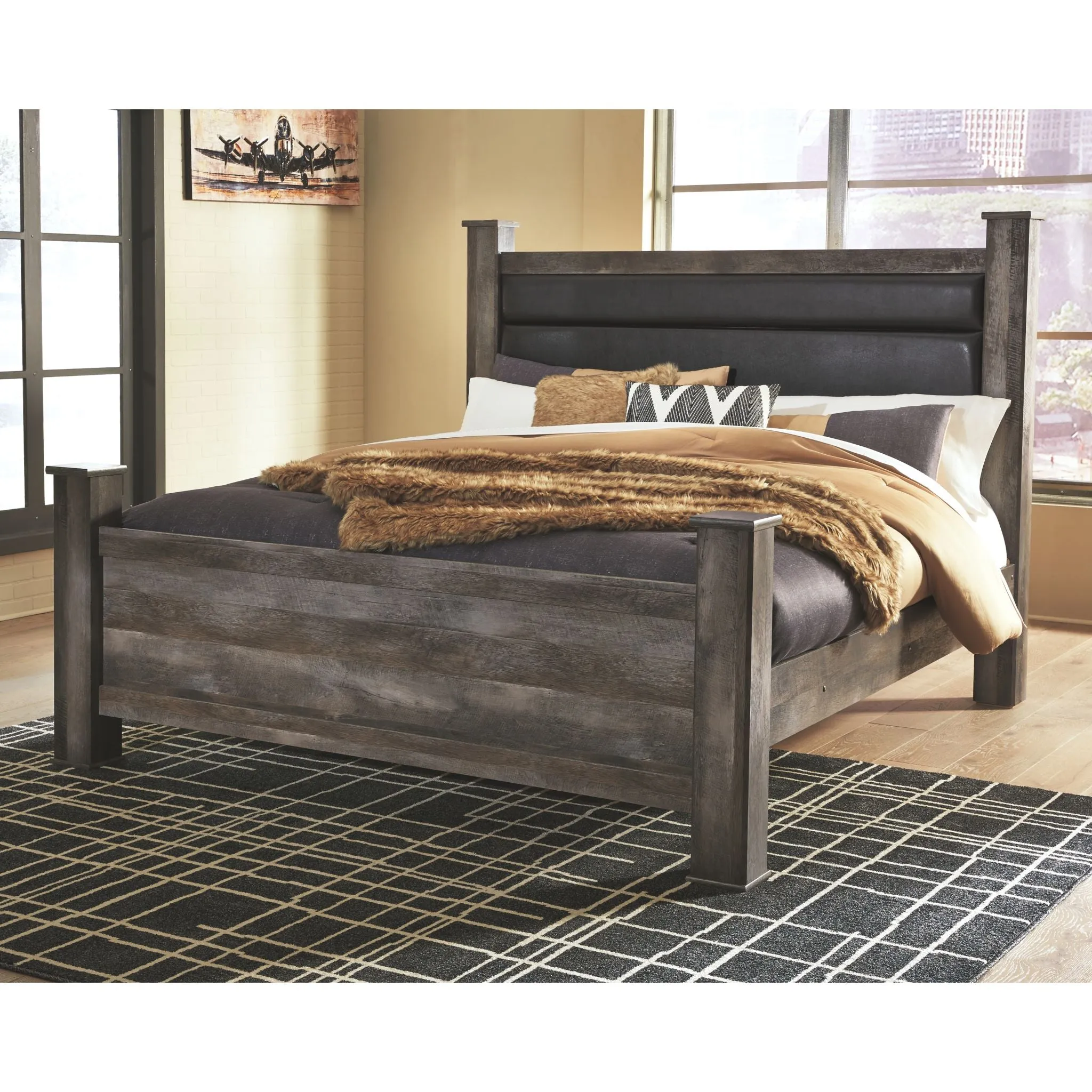 Wynnlow Poster Bed - Gray