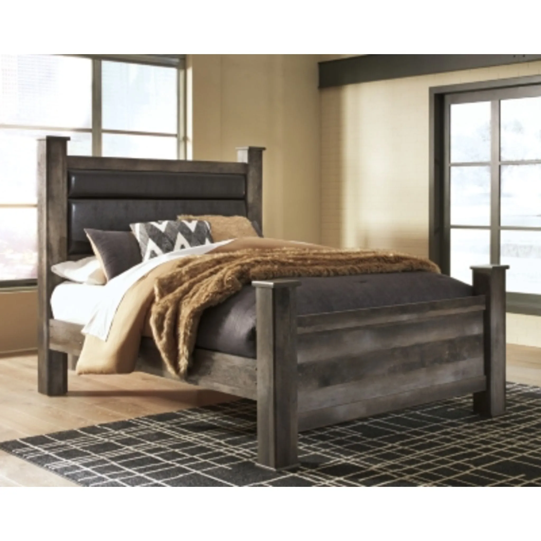 Wynnlow Poster Bed - Gray